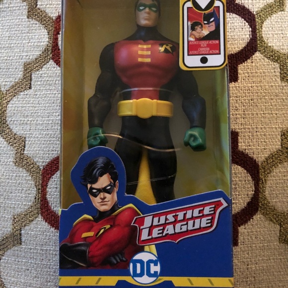 DC Justice League - Picture 5 of 7